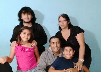Un hombre de 37 años atraviesa una enfermedad y su familia pide ayuda para su recuperación