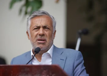 Para Cornejo “no es sano” que cada provincia cree una moneda