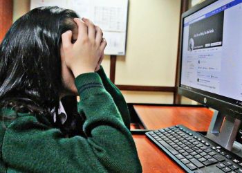 Grooming: cuatro de cada diez niños tienen su primer teléfono antes de los 9 años