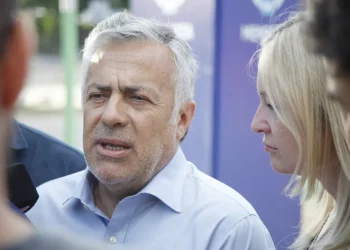 Cornejo aseguró que negocia para que Milei no suba las retenciones al vino