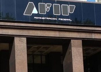 El Gobierno excluyó a un grupo de importaciones del pago del Impuesto País: los motivos