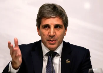 Luis Caputo: “Hemos decidido retirar el capítulo fiscal de la Ley de Bases para acelerar la aprobación”