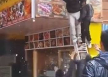 Llegan a 39 los muertos en un incendio en una tienda en el centro de China
