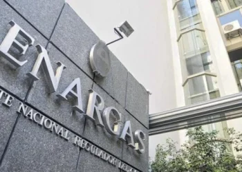 Investigan si minaban criptos en computadoras del Enargas