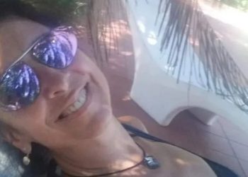 No fue a trabajar, sus compañeras la fueron a buscar a la casa y la hallaron muerta: detuvieron al hijo y al ex