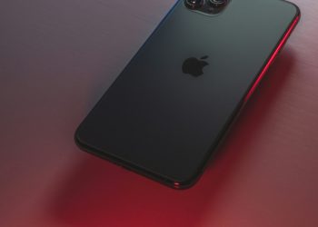 ¿Cómo borrar el fondo de varias fotos a la vez en iPhone?