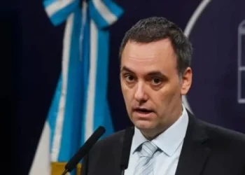 ​Adorni aseguró que el Gobierno «jamás puso en discusión» coparticipar el impuesto PAIS