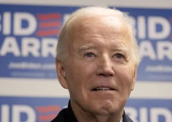 Biden gana las primarias demócratas de Carolina del Sur y dice que derrotará a Trump
