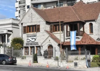 Denuncian al Conicet por la compra de un chalet en Mar del Plata que era de Lázaro Báez