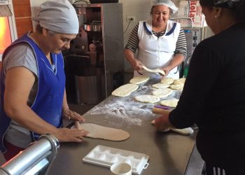 Programa “Nutrir”: diferentes ONG y comedores recibieron la unidad productiva para procesar legumbres