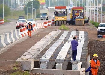 Freno a la obra pública: denuncian que la Nación no paga el trabajo que ya se hizo y que habrá despidos masivos