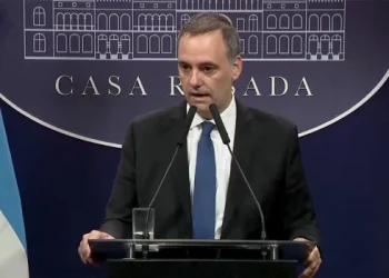 «La palabra del Papa la respetamos pero con algunas de ellas no estamos de acuerdo», advirtió Adorni