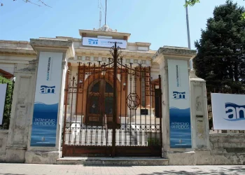 Mendoza asegura que las empresas estatales tienen superávit y descarta privatizaciones