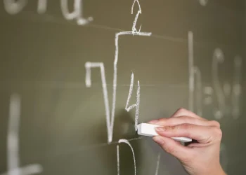 Secundaria: dónde consultar por las vacantes de bancos para primer año