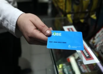 Sube: Cornejo reclamará por incumplimientos en el programa