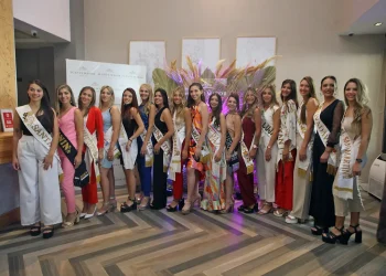 Vendimia: las 18 candidatas ya conviven en un hotel céntrico
