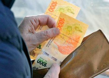 El Salario Mínimo Vital y Móvil será $180.000 en febrero y $202.800 en marzo