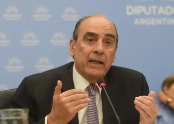 El Gobierno niega «una guerra con el interior» pero los gobernadores irán a la justicia