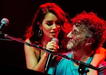 Lali Avanza: se presentó junto a Fito Paéz y fue ovacionada. Hubo sarcasmo hacia el presi y todo