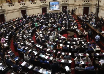 Ley Ómnibus: ¿qué significa que el proyecto regrese a comisión?
