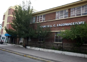 Tragedia en Maipú: falleció la mujer que se quemó mientras pasaba el lampazo