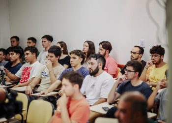 Omar Félix firmó un convenio para que más jóvenes sanrafaelinos se capaciten en oficios digitales