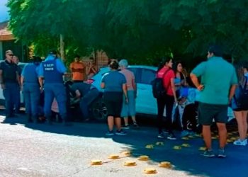 Provincia de Neuquén: Un nene está en grave estado después de que sus papás lo dejaran encerrado en el auto por seis horas