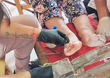 Realizan tratamientos podológicos gratuitos en centros de jubilados