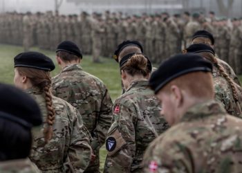 El Ejército de Dinamarca comenzará a reclutar mujeres en medio del rearme de Europa
