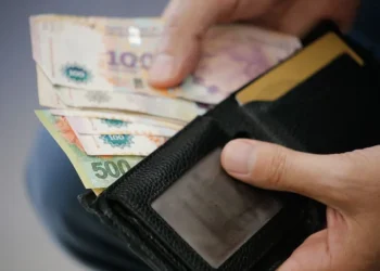 El Gobierno dio un aumento del 35% a un grupo de trabajadores estatales