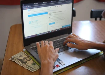 Éxodo laboral: profesionales migran a Chile para ganar hasta cuatro veces más que en Mendoza