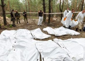 Hallan más de 1.200 cuerpos de civiles ucranianos asesinados por Rusia