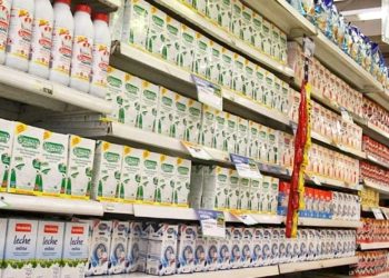 Los lácteos acumulan hasta un 70% de aumento y se ha dejado de comprar alimentos esenciales