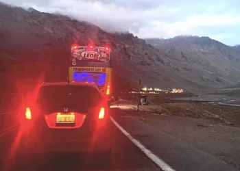 Semana Santa en Chile: siguen las filas en alta montaña y demoras que superan las 5 horas