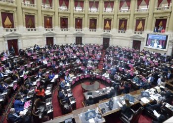 Unión por la Patria pidió una sesión especial para tratar el mega DNU de Milei