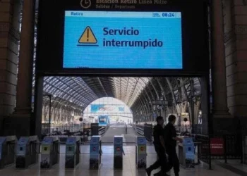 Anuncian un paro de transporte aéreo, terrestre y marítimo para el 6 de mayo