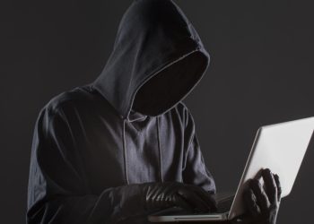 Alerta hackers: la nueva estafa por mail que vacía todas las tarjetas en pocos minutos