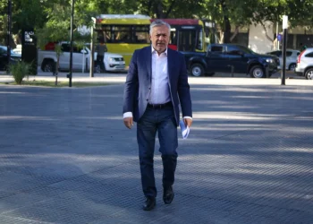 Alfredo Cornejo confirmó cuándo aumentará el boleto de colectivo en Mendoza