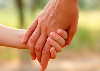 Convocan a personas de todo el país que deseen adoptar una niña de 11 años