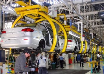 Crisis en la industria automotriz: General Motors vuelve paralizar su planta en Santa Fe