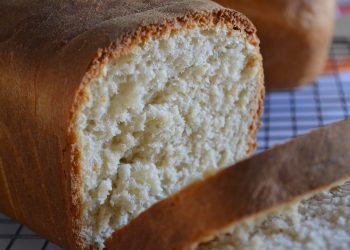 El ingrediente secreto para hacer un pan lactal rápido, económico y sabroso