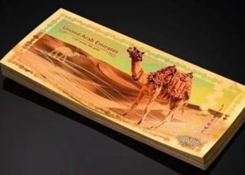 Dubai sacó un billete de oro de 24 kilates