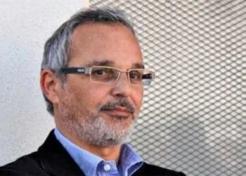 El Ministerio de Salud cuestionó la eficacia de la vacuna contra el dengue y apuntó contra la gestión anterior