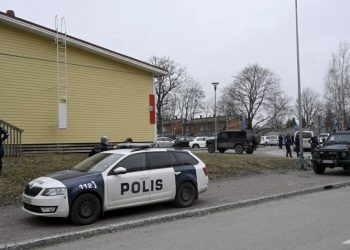 Finlandia: el nene que mató a tiros a un compañero en la escuela era «víctima de acoso»