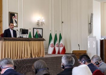 Irán considera “cerrado” el caso tras el ataque a Israel y le advierte que no responda