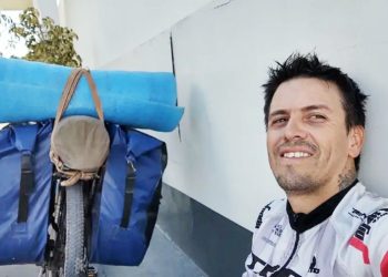 Recorre la ruta 40 en bicicleta desde Salta para llegar a Ushuaia y está por San Rafael disfrutando la Ciudad