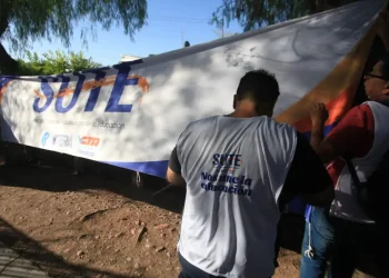 Paritarias: el SUTE aceptó la oferta salarial del Gobierno