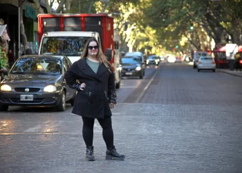 Tiene Síndrome de Down, es la primera técnica en Turismo de Mendoza y sueña con su primer trabajo
