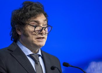 Los fondos extra que Milei necesita para fortalecer las reservas del Banco Central y cerrar el cepo cambiario no están en Washington