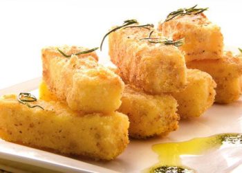 El ingrediente secreto para hacer unos bastones de polenta rápidos, baratos y sabrosos